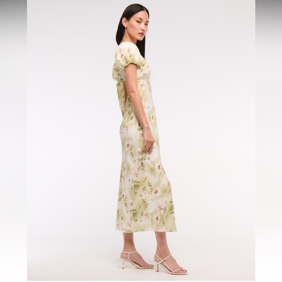 Puff Sleeve Midi Dress - Picture 3 of 6